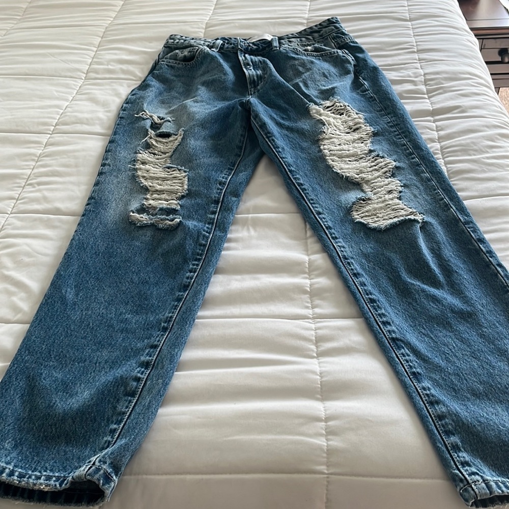 Mom jeans. Worn once. Size 29